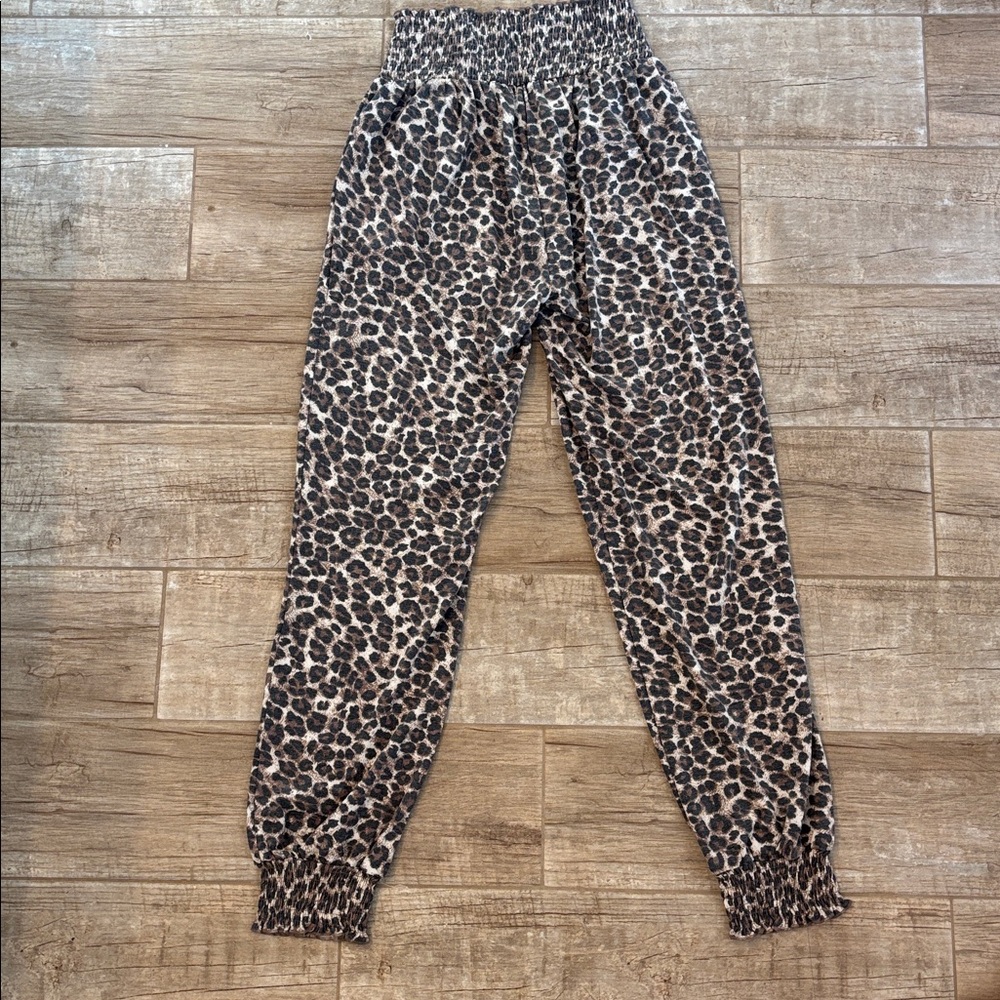 Zenana Leopard Print Jogger Pants - Picture 2 of 2